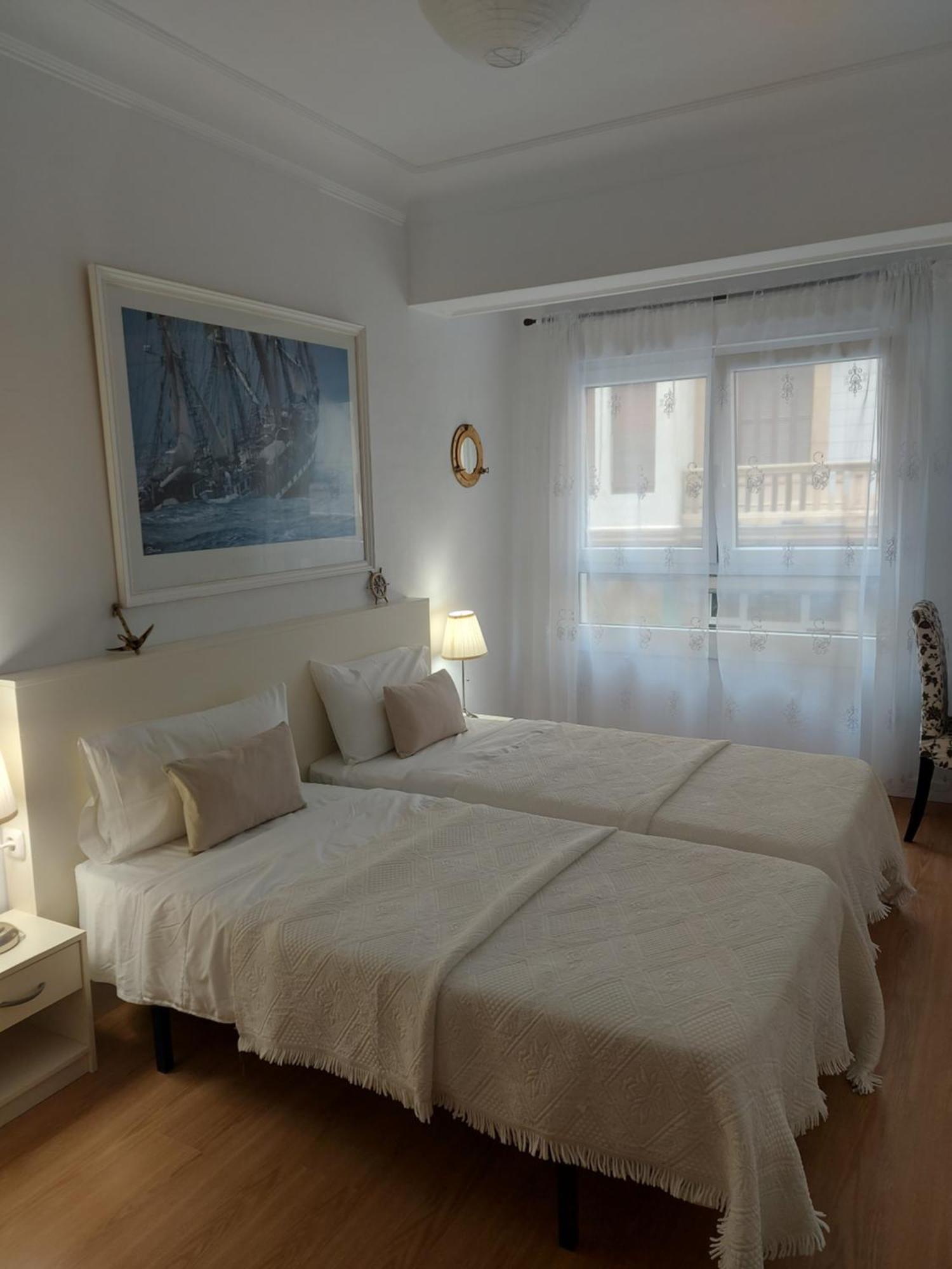 Apartamento Junto A La Playa De Gros Ess02373 Apartment Сан Себастиан Екстериор снимка